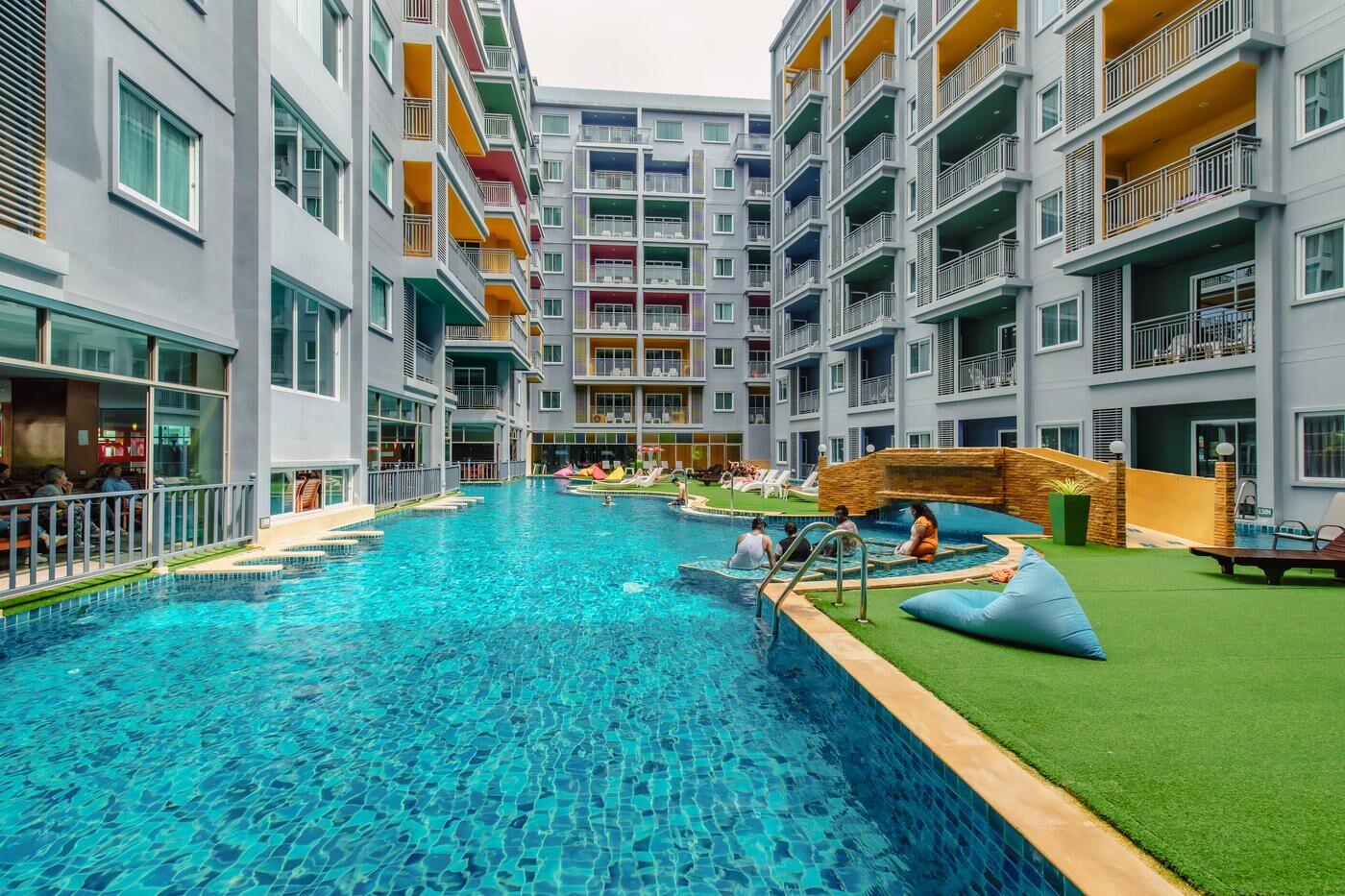 Elite Suites Pool